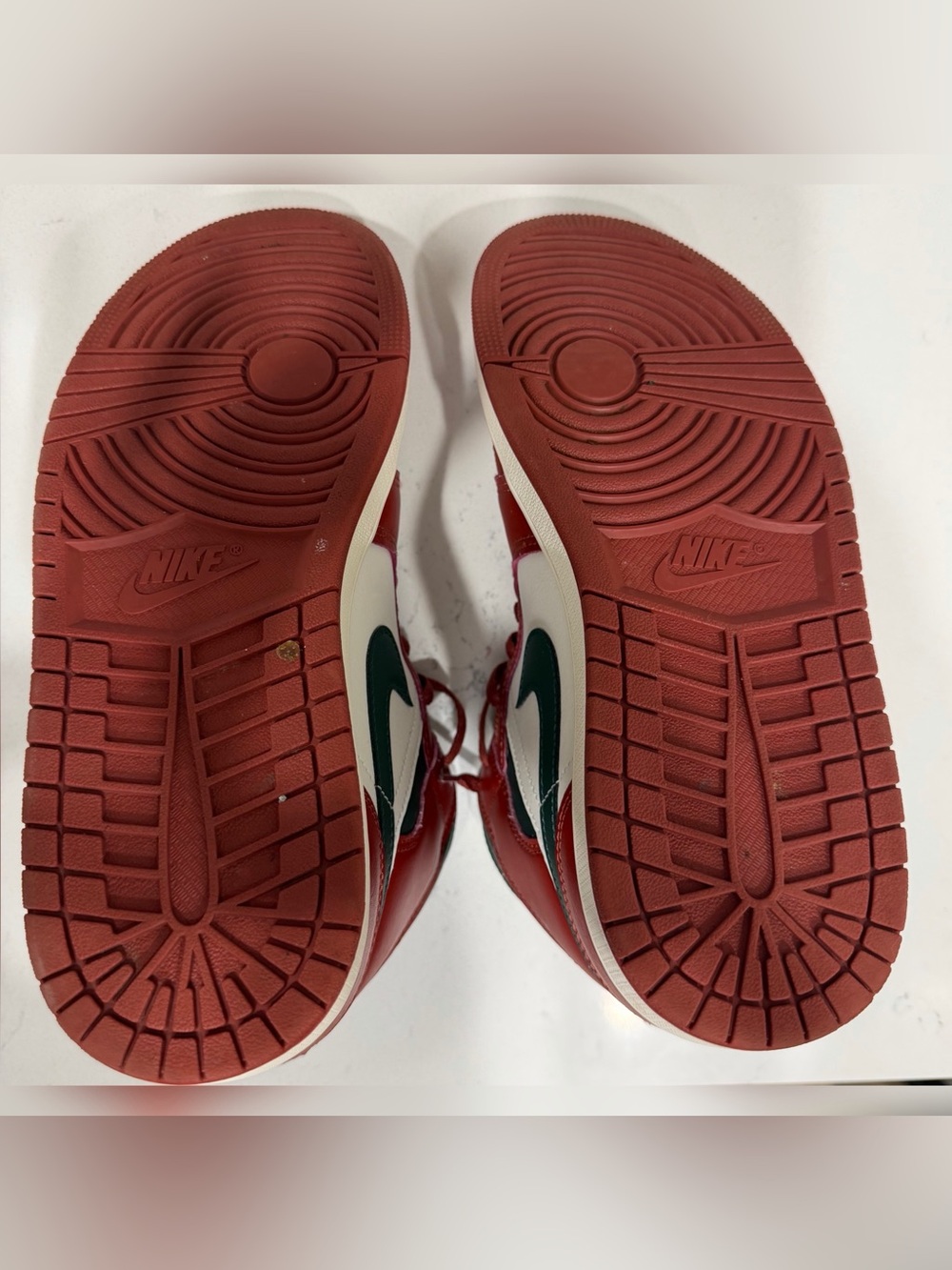 Nike Air Jordan 1 Mid Shoes View 5
